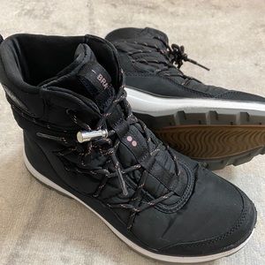 Ryka sneaker boot